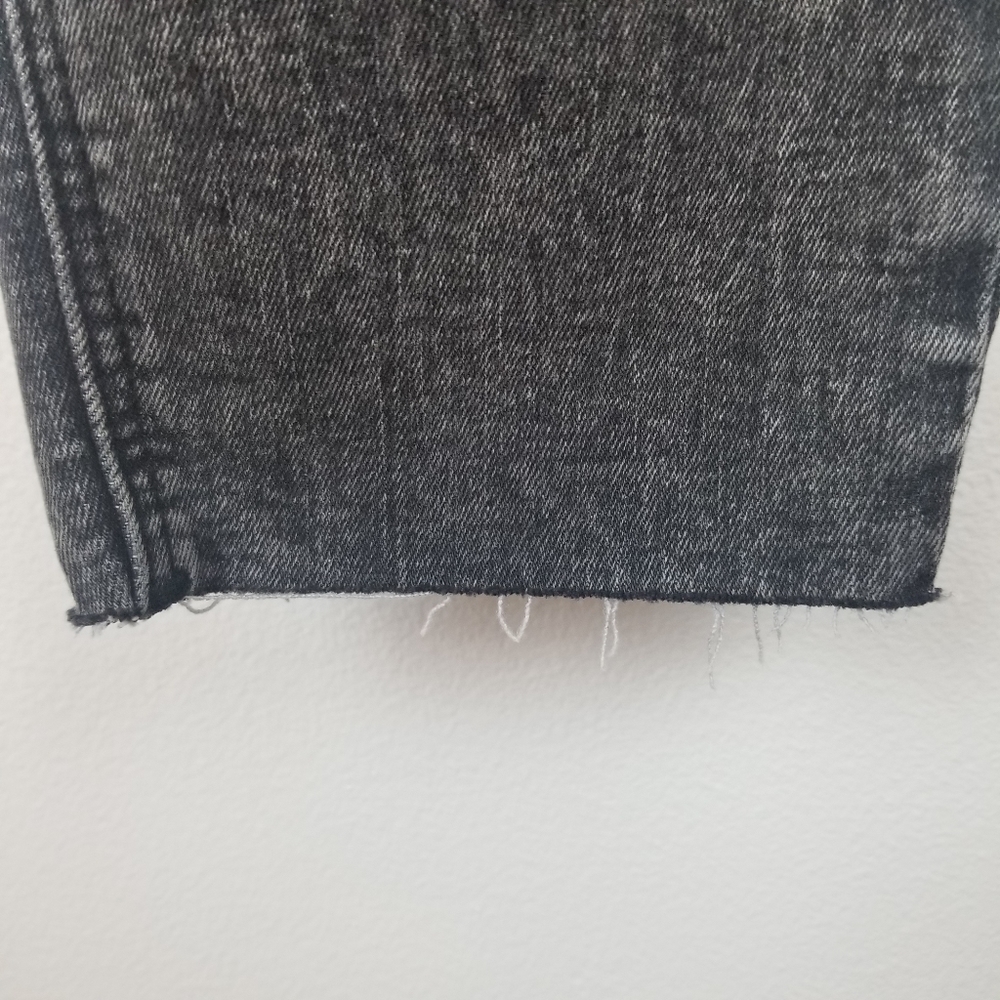Old Navy High-Waisted Button-Fly Skinny Jeans - Picture 7 of 8